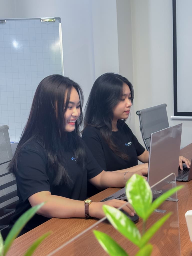 Đội Ngũ Nhân Sự Fast Marketing